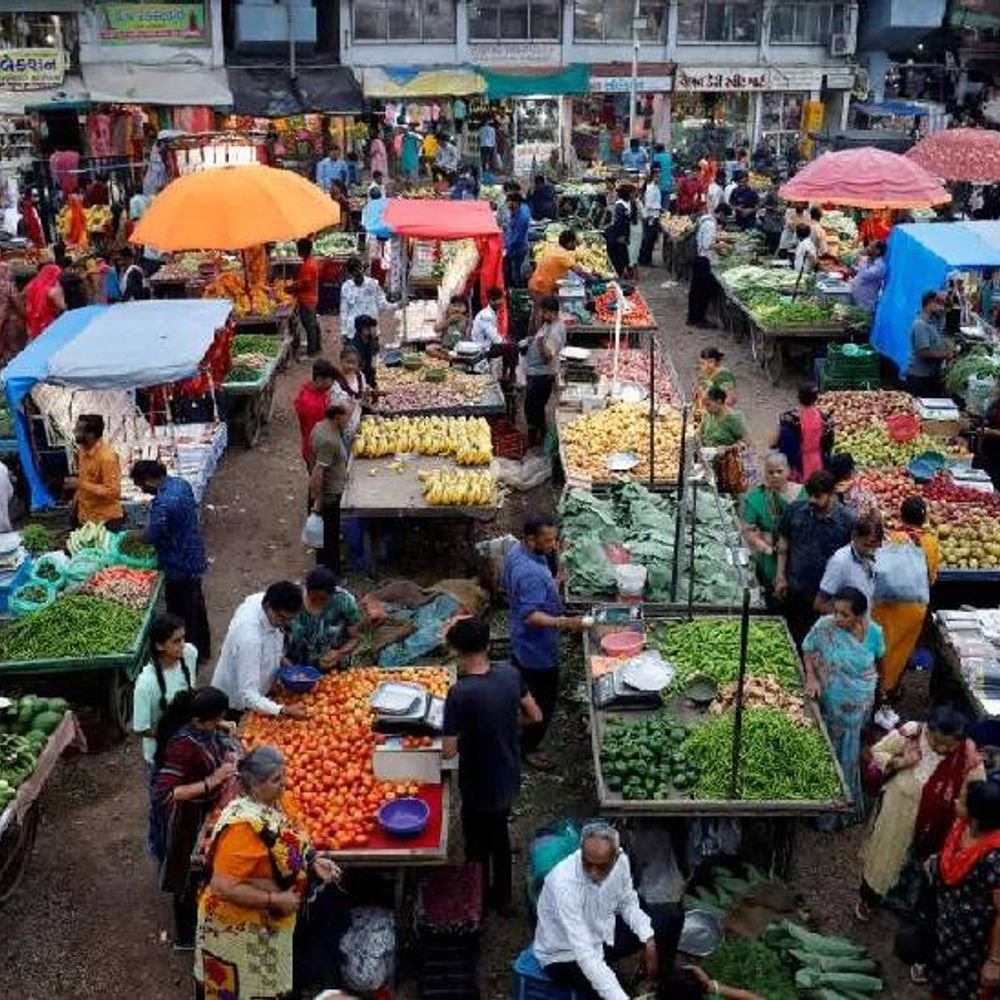 
                 किरकोळ महागाई 3% च्या खाली येऊ शकते:बीओबीचा अहवाल- एप्रिलमध्ये भाज्या 34%, डाळी 15% स्वस्त, खाद्यतेले 30% महाग 
            