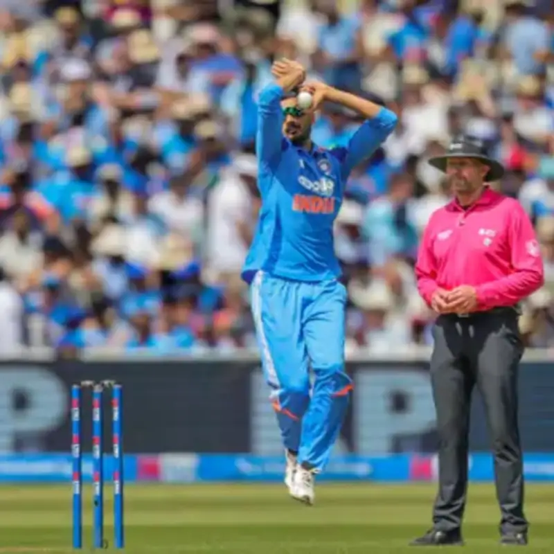 ICC वनडे अष्टपैलू क्रमवारीत अक्षर टॉप-10 मध्ये:3 स्थानांची झेप: 9व्या स्थानावर पोहोचला; गिल नंबर-1 बनण्यापासून फक्त 11 गुणांनी दूर